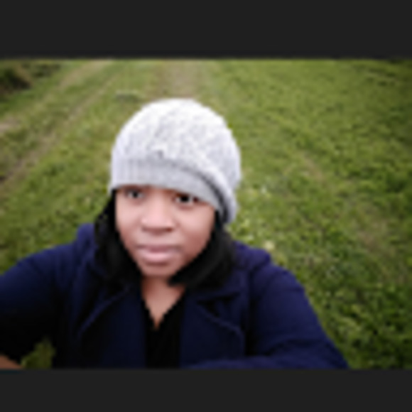 Meet your Posher, Nadine - Picture 1 of 1